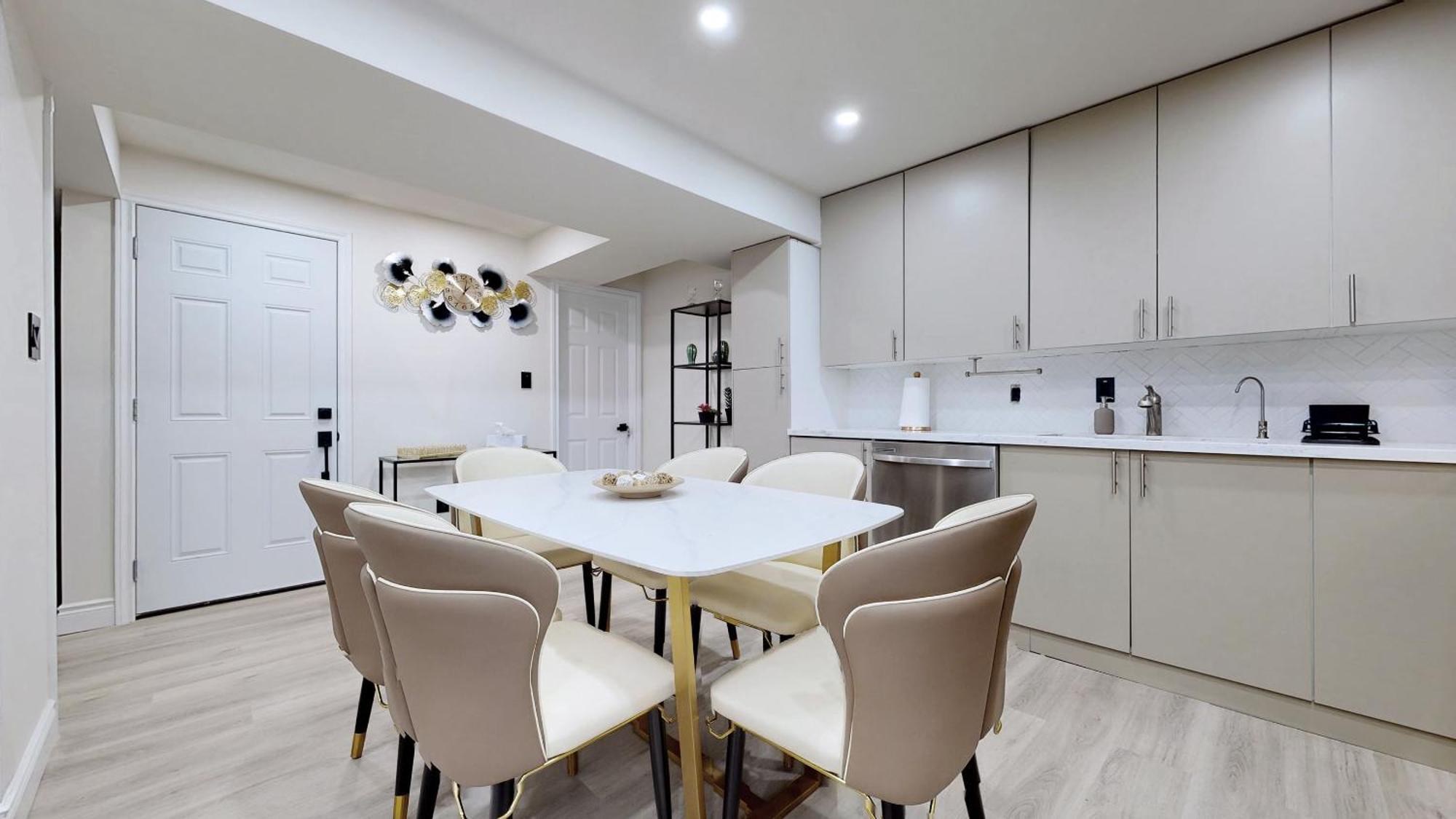 فوغان Stunning 2Br Lower Level Unit المظهر الخارجي الصورة